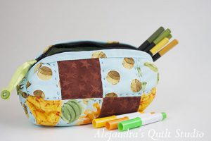 quilted bag with yoyos