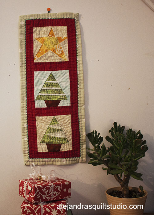 Christmas Mini Quilts Are My Favorites