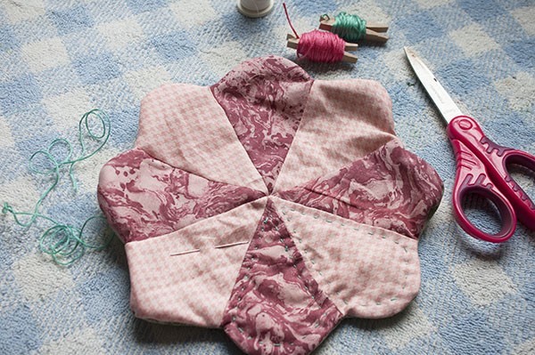 How To Make A Mug Rug - Patchwork